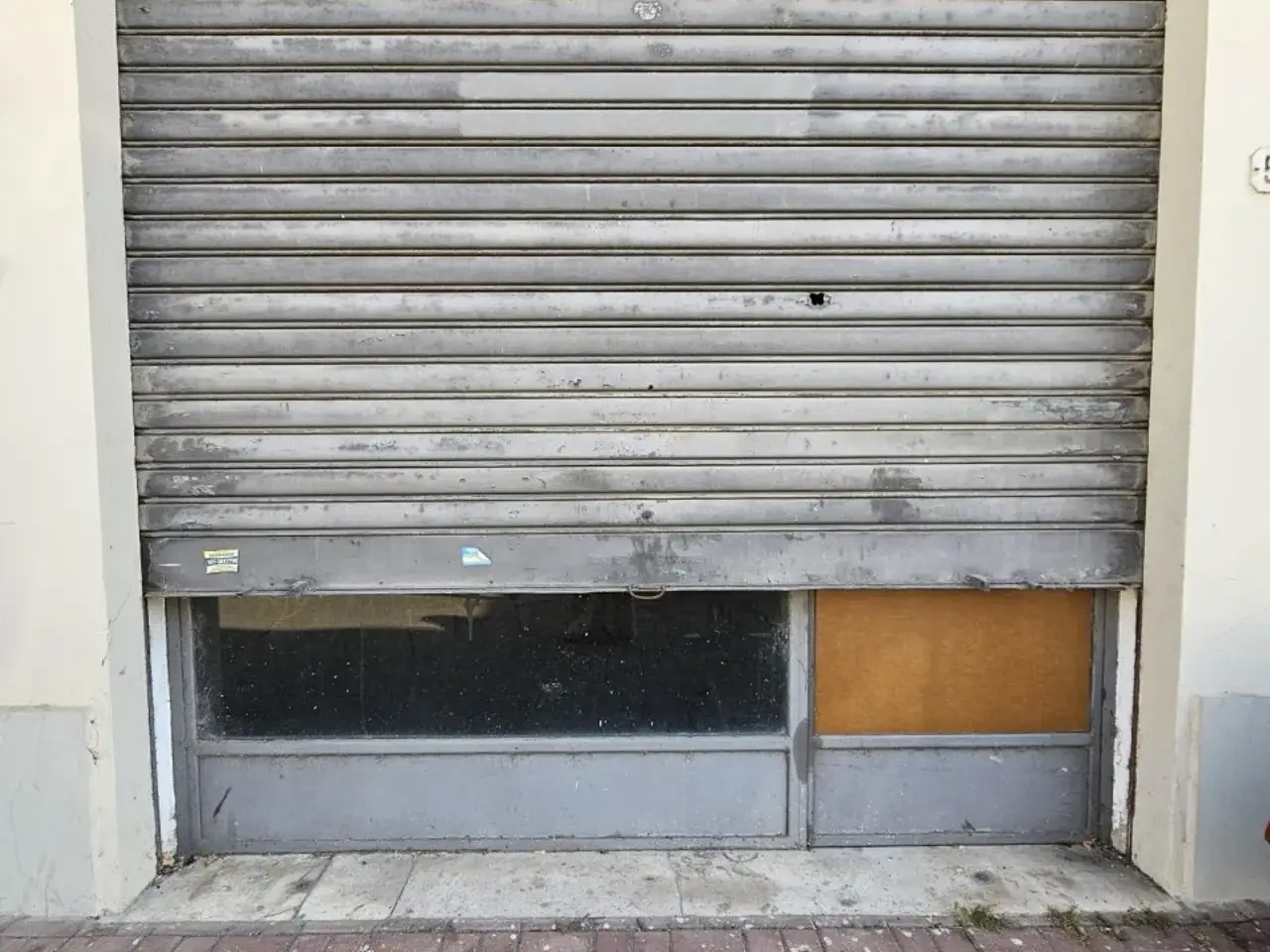 Palazzina commerciale in Via Dante Alighieri 52, Pontedera, {3} - Foto 2
