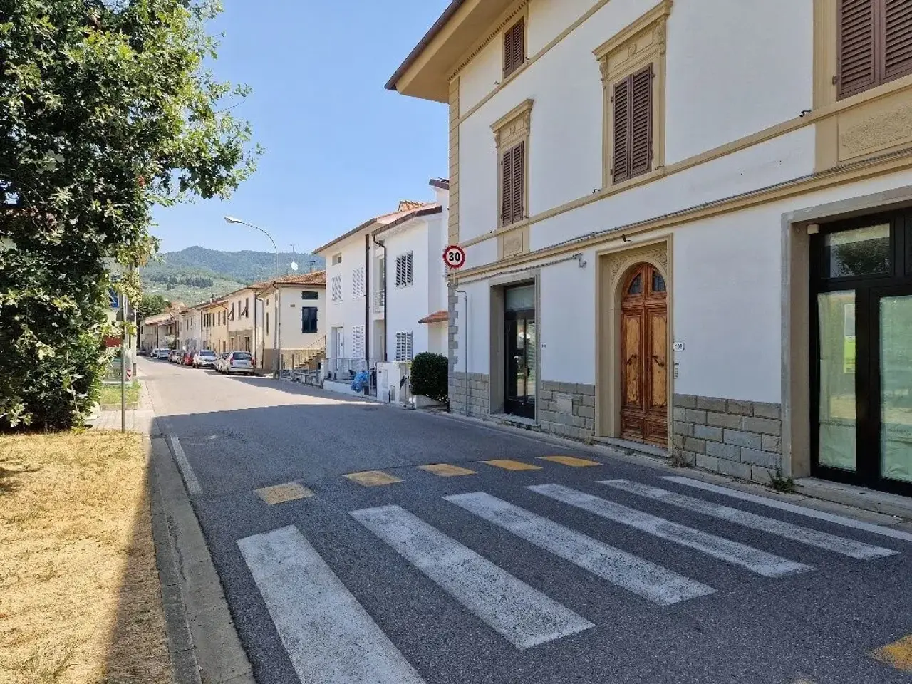Palazzina uffici in Via della Libertà 17, Vinci, {3} - Foto 2