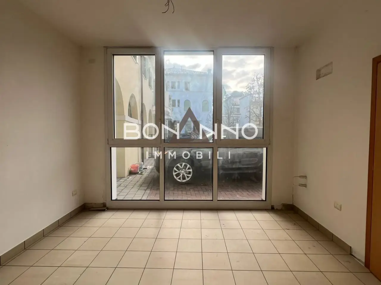 Negozio in Via Le Filande 16, Rossano Veneto, {3} - Foto 2