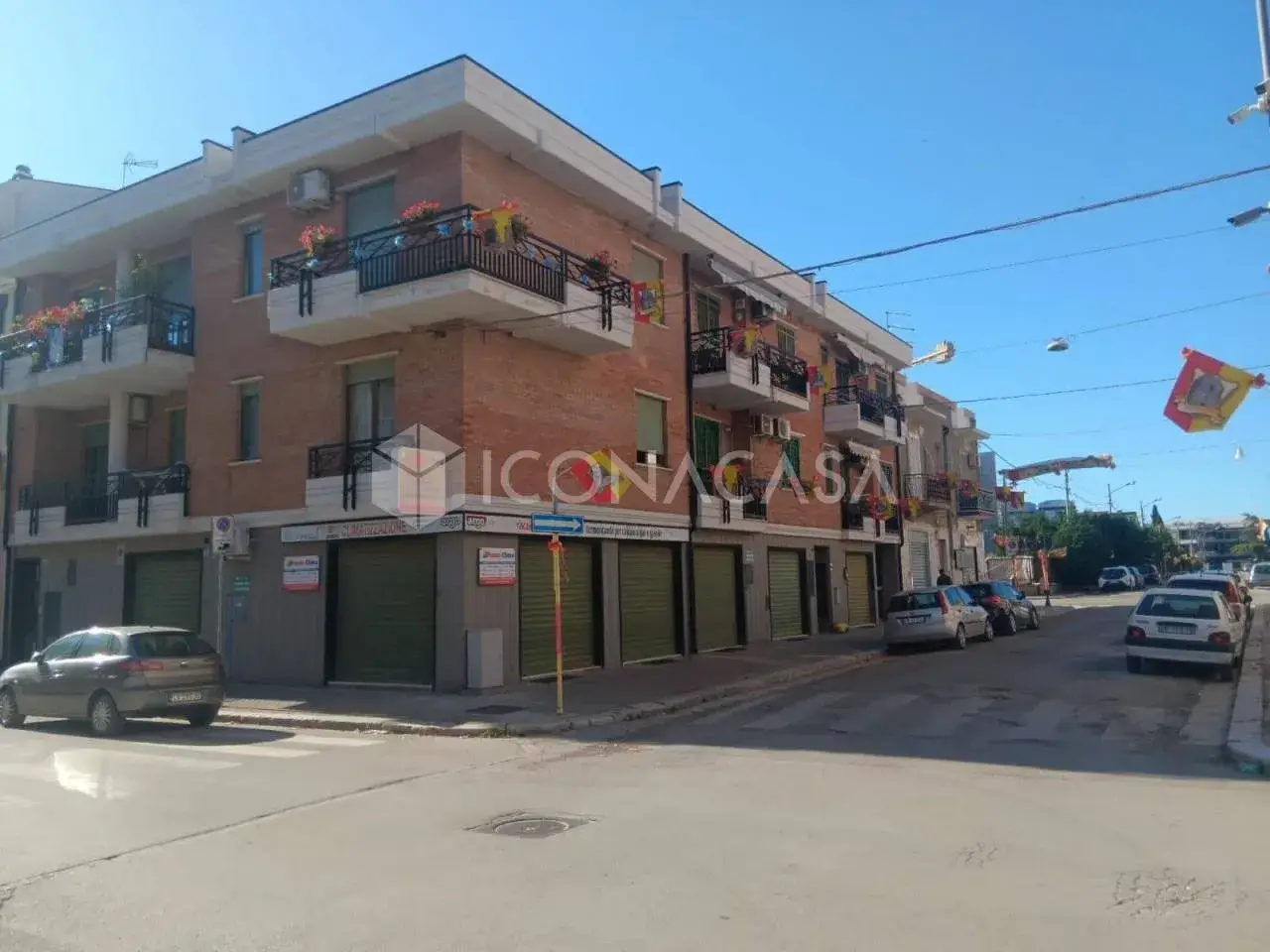 Negozio in Corso Giuseppe di Vittorio 113, San Severo, {3} - Foto 1