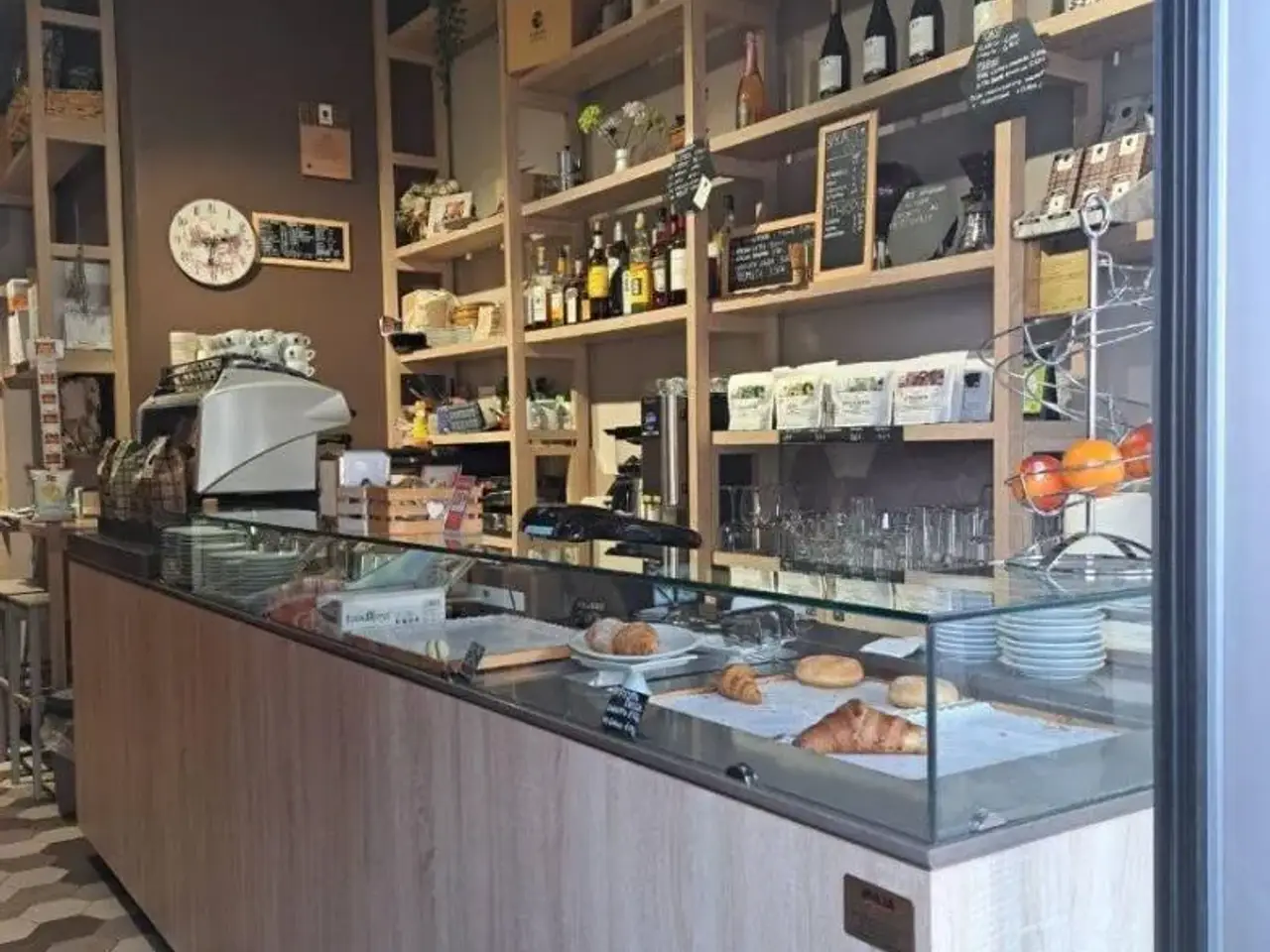 Esercizio commerciale in Via Cesare Battisti 9 San Donato Milanese, San Donato Milanese, {3} - Foto 2