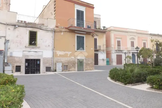 Geschäft in Piazza Vittorio Emanuele 90, Bisceglie - Foto 1