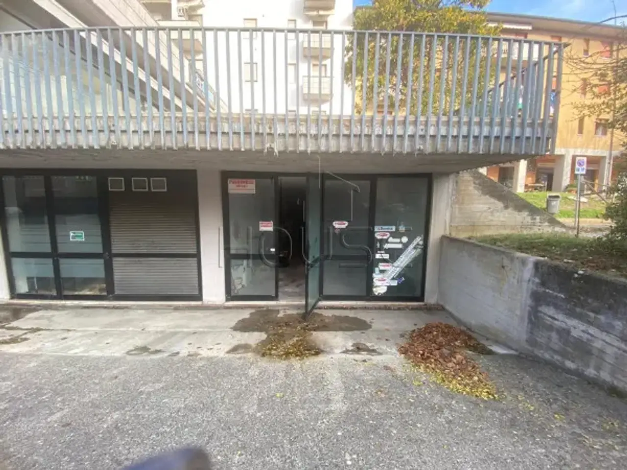 Negozio in Viale Sempione, Citta' Di Castello, {3} - Foto 2