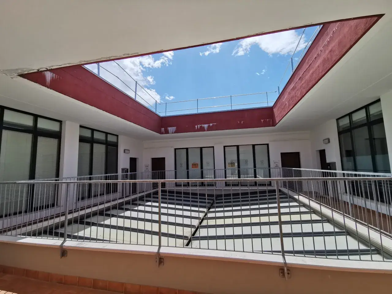Palazzina commerciale in Via Cimabue 9, Senigallia, {3} - Foto 1
