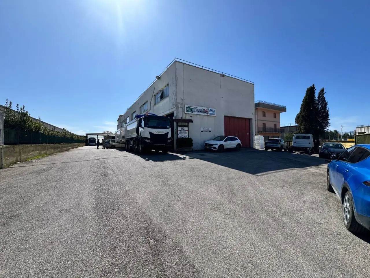 Capannone in Viale Andrea De Luca 22/G, Salerno, {3} - Foto 1