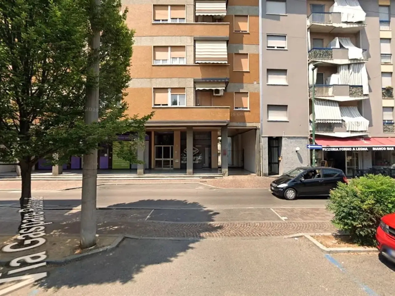 Locale commerciale in Via Gaspare Rotondi, Paderno Dugnano, {3} - Foto 2