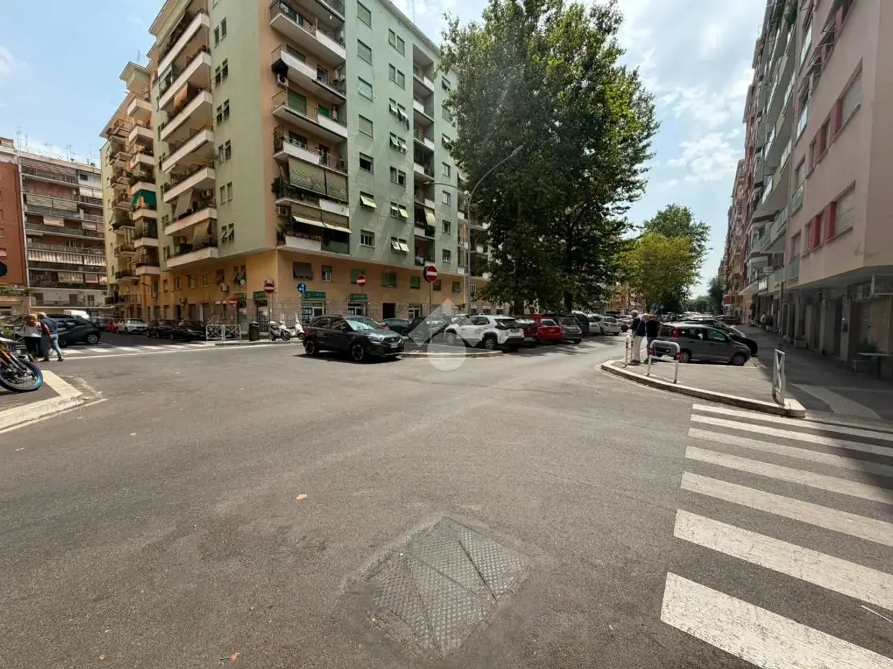 Negozio in Via Val d'Ossola 111, Roma, {3} - Foto 1