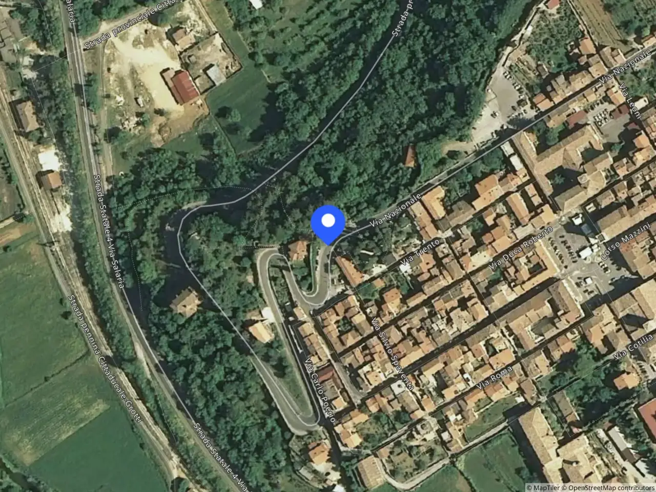 Fabbricato misto in Via per Deggiano E Via Nazionale, Cittaducale, {3} - Foto 1