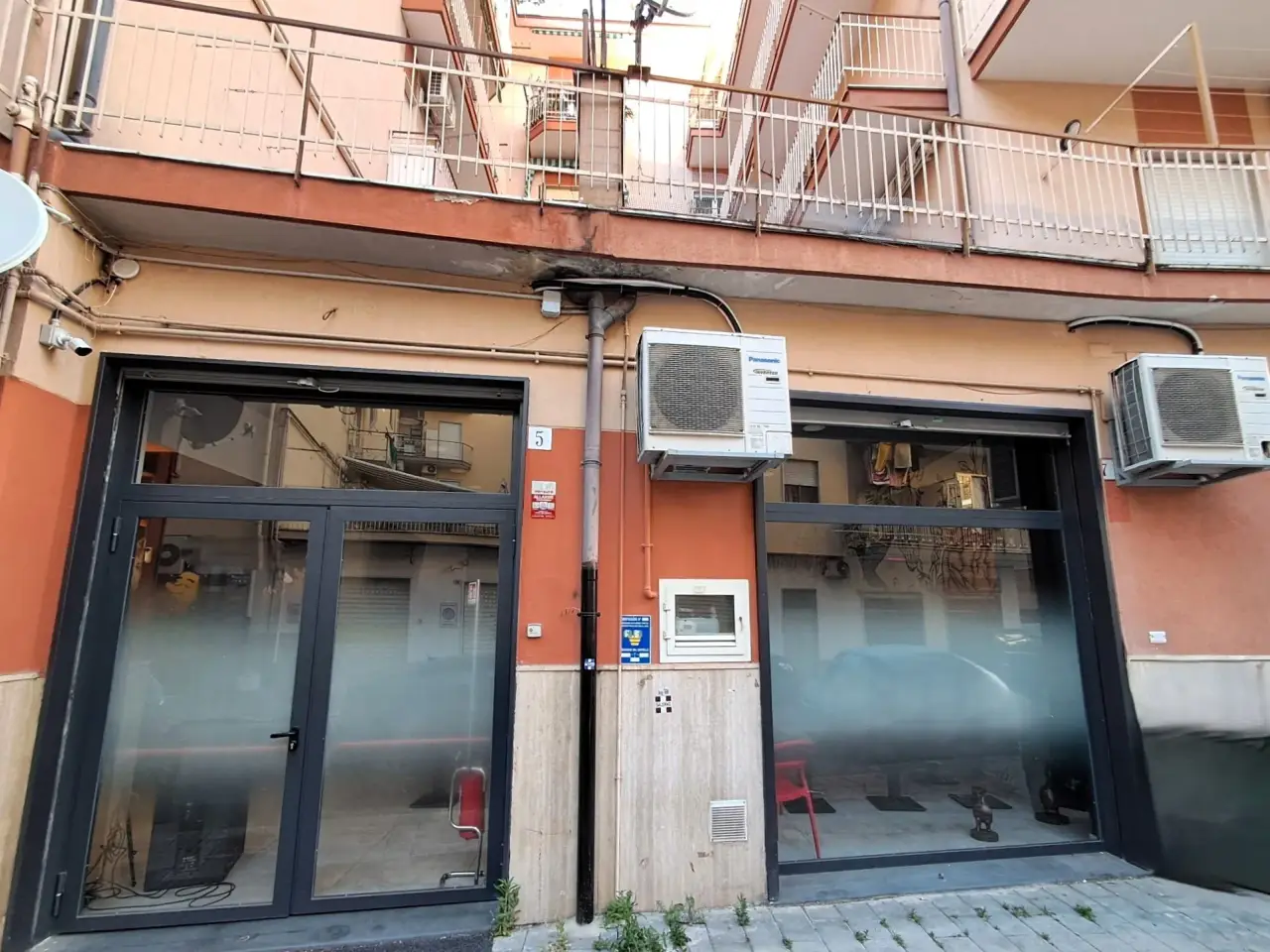 Wine bar in Via Oreste Petrilli 5, Salerno, {3} - Foto 1