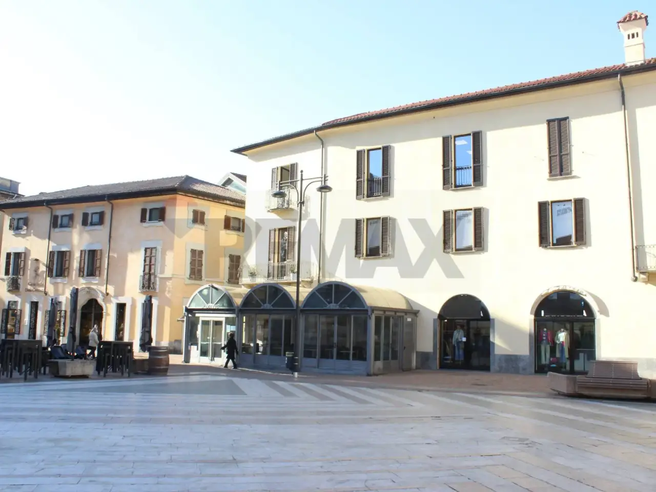 Negozio in Piazza San Giovanni 2, Busto Arsizio, {3} - Foto 2