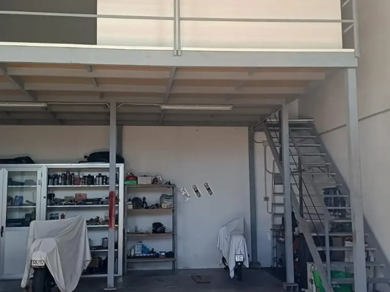 Laboratorio in , Vicopisano, {3} - Foto 2
