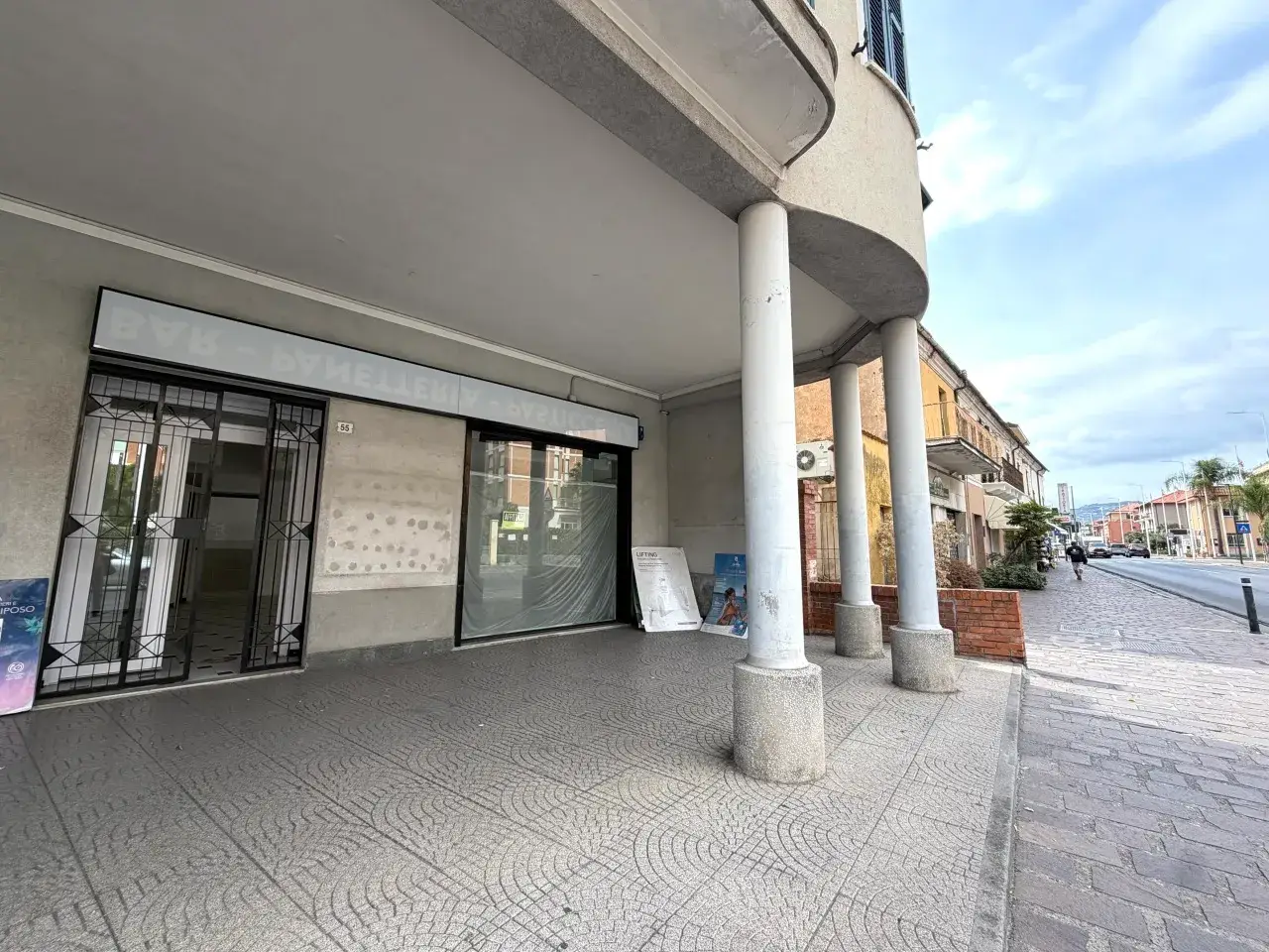 Negozio in Via Aurelia 55, San Bartolomeo Al Mare, {3} - Foto 2