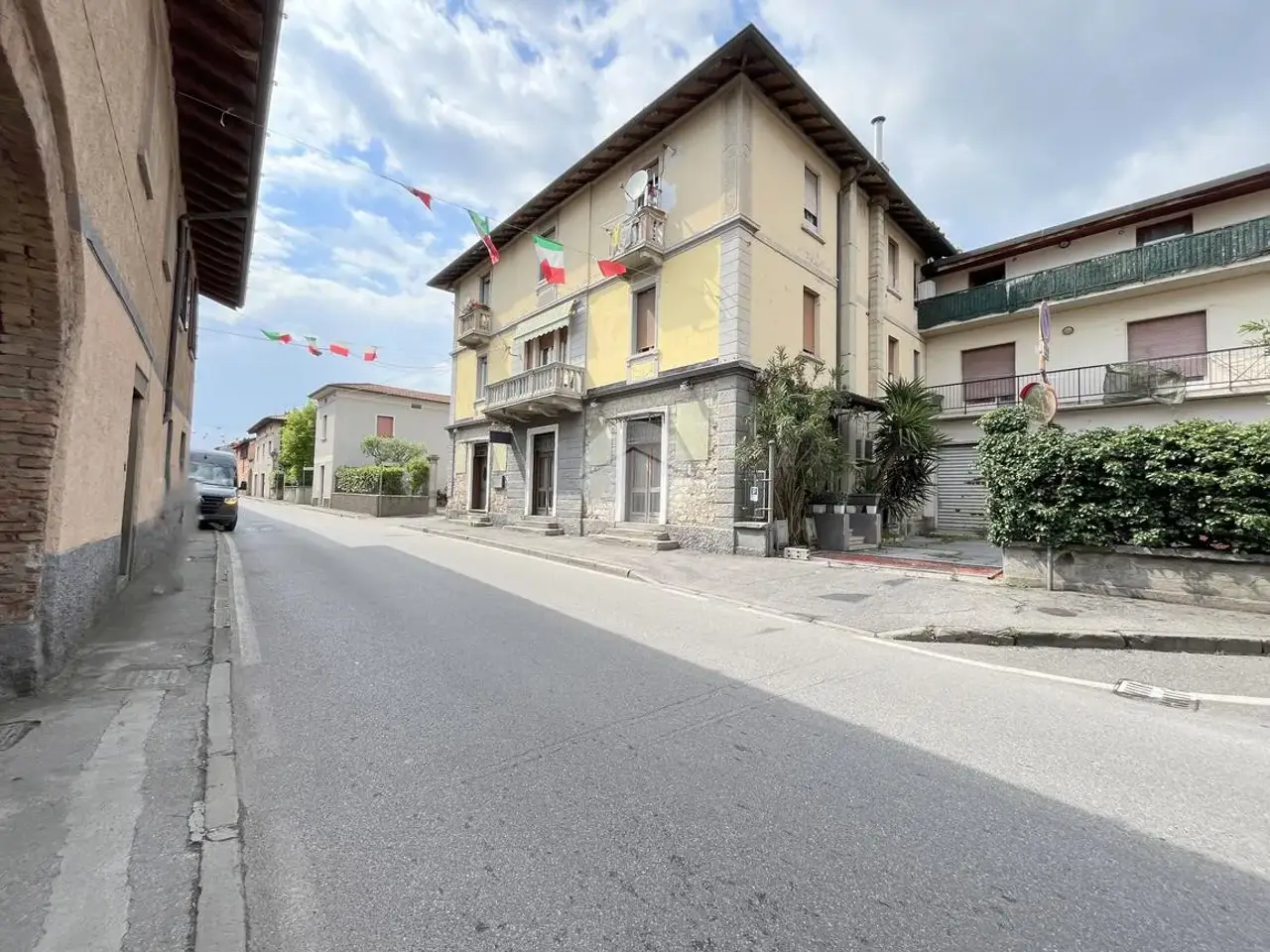 Negozio in Via Domenico Ghidoni 66, Ospitaletto, {3} - Foto 1
