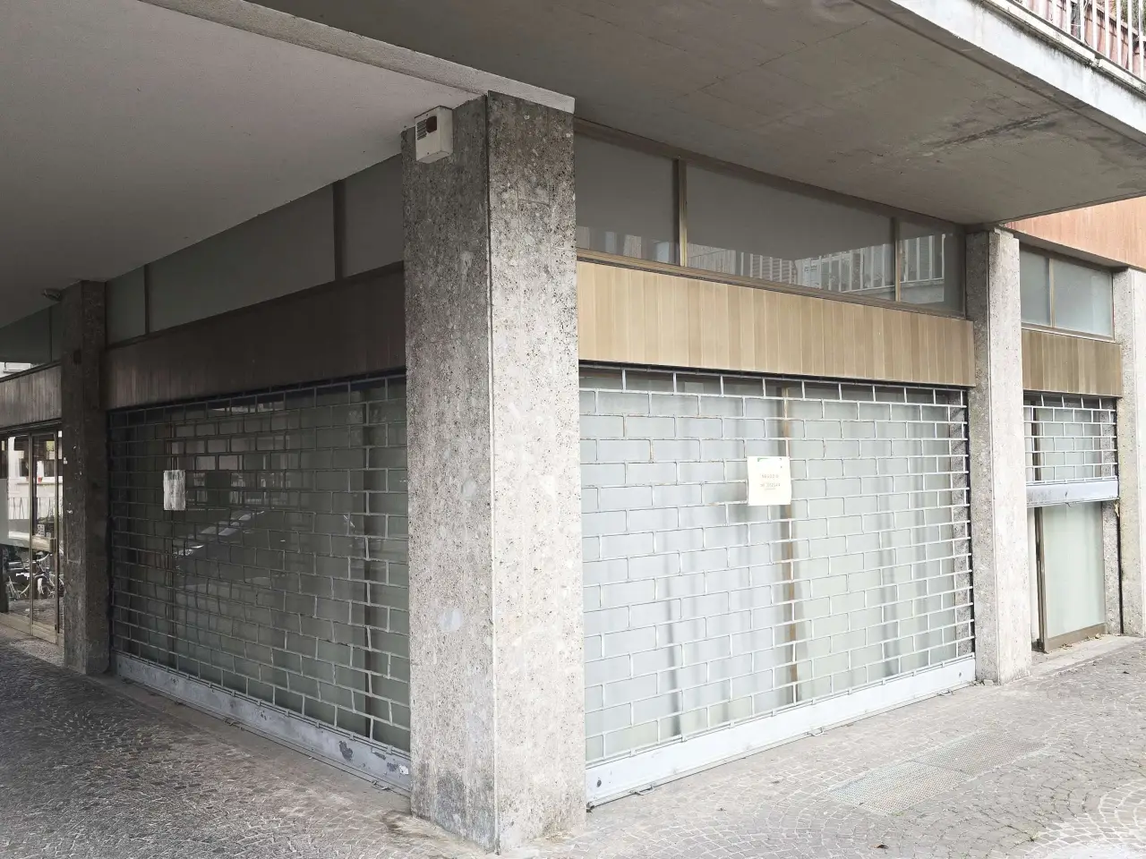 Negozio in Via Giulio Crescenzi  63, Bergamo, {3} - Foto 1
