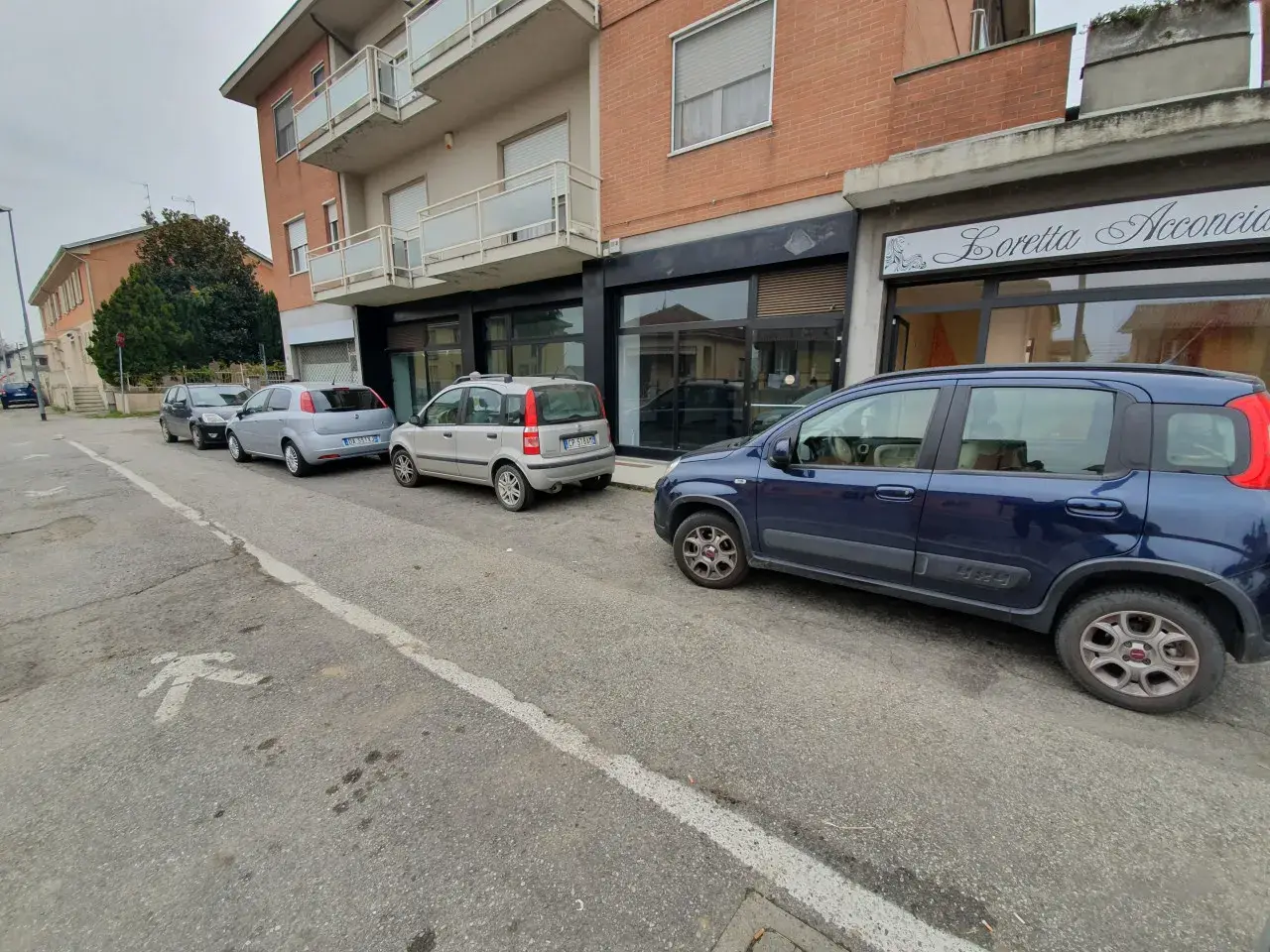 Negozio in Strada Alessandria 171, Casale Monferrato, {3} - Foto 1
