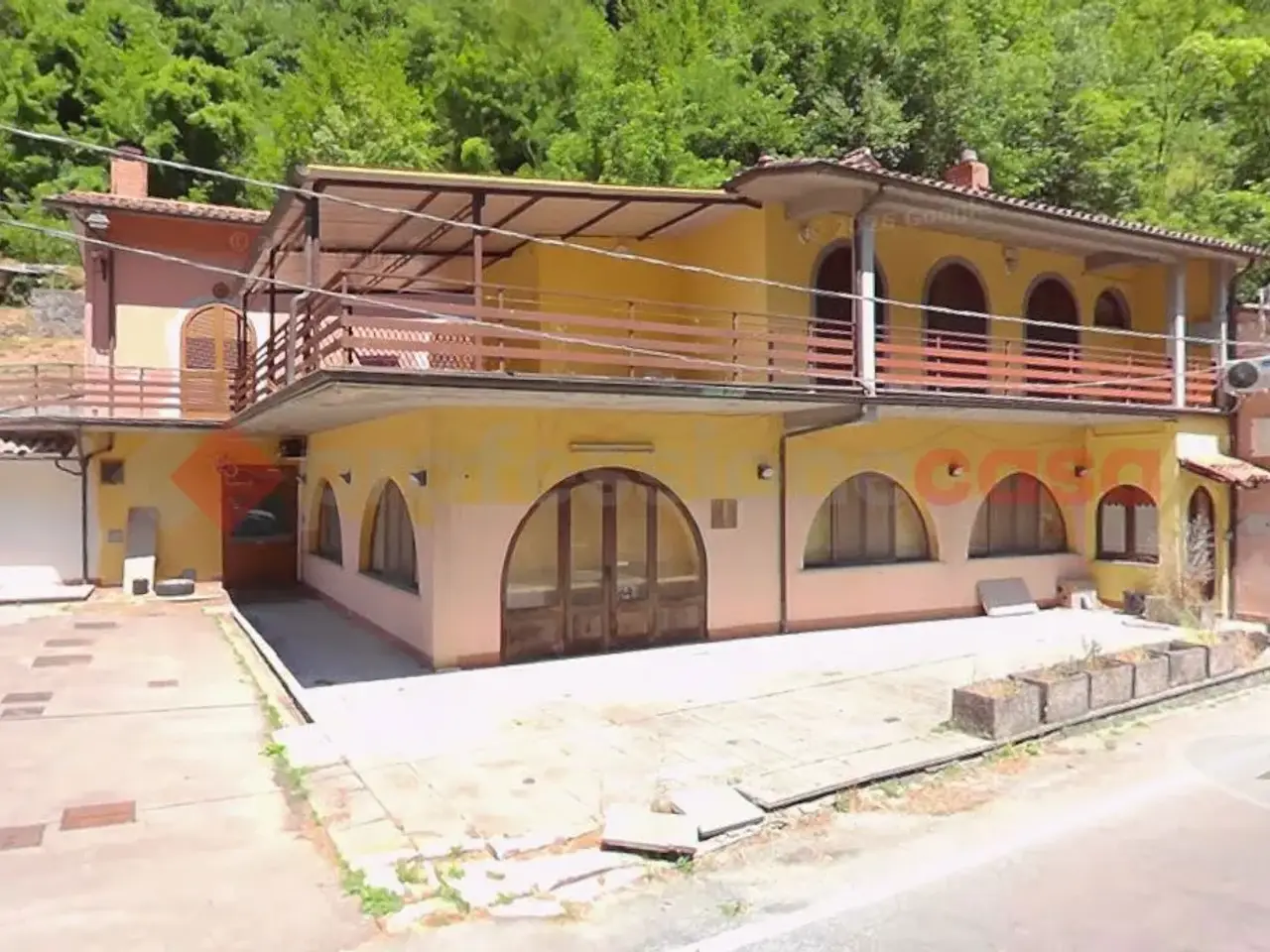Palazzina commerciale in Località Vignola 1, Fabbriche di Vergemoli, {3} - Foto 1