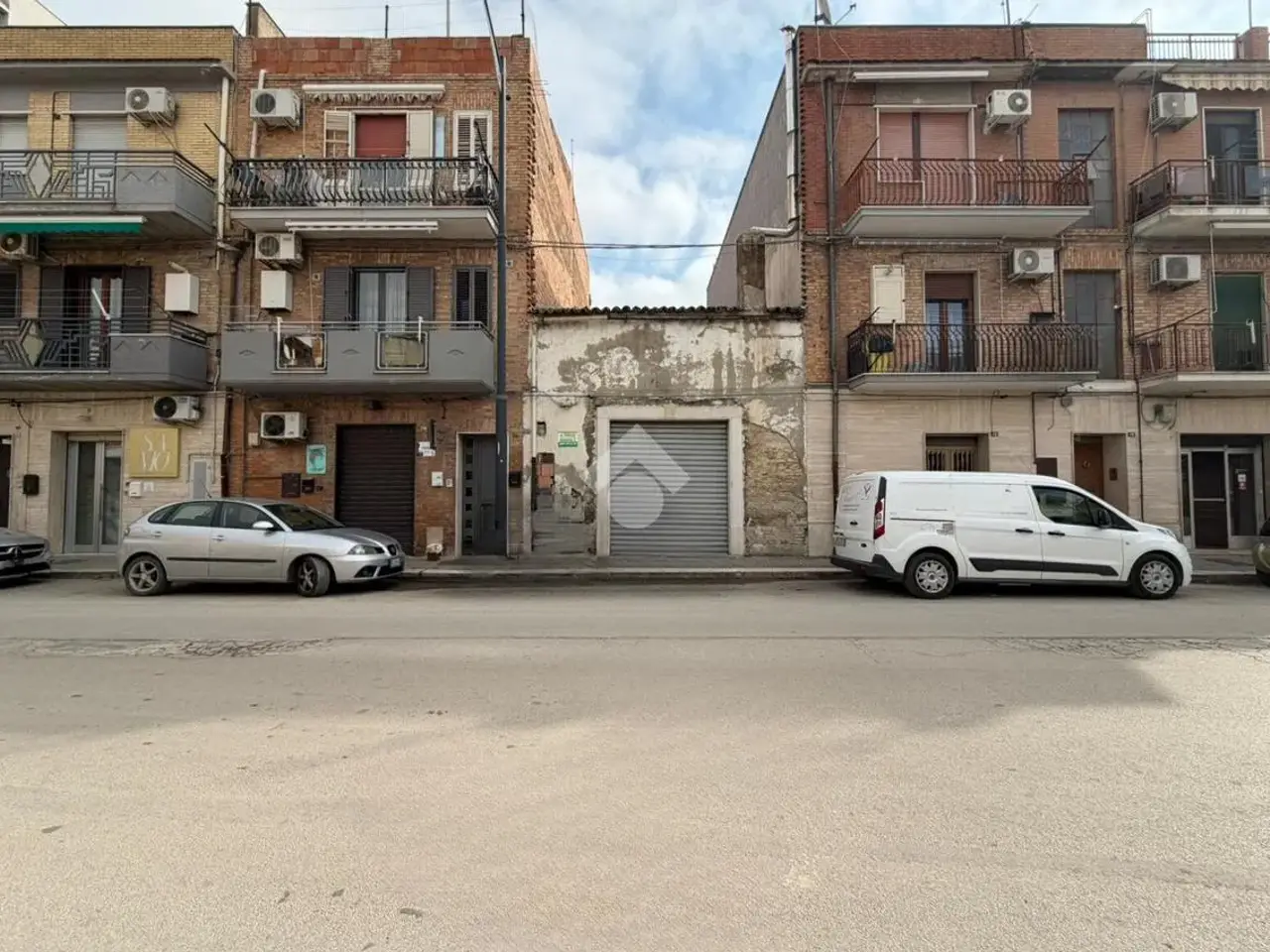 Magazzino in Via Napoleone Battaglia 74, Lucera, {3} - Foto 2
