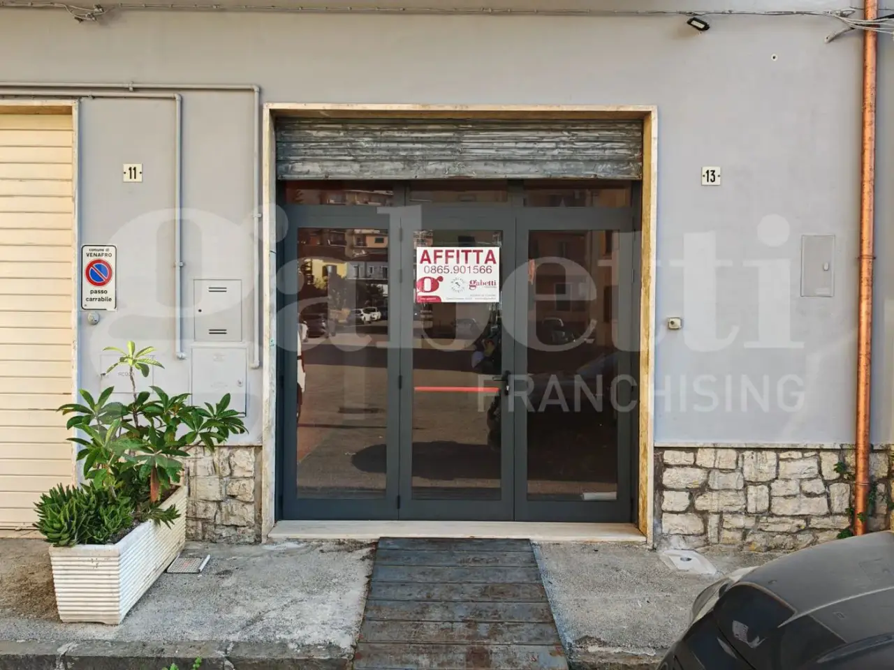 Negozio in Via Sant'Andrea  13, Venafro, {3} - Foto 1