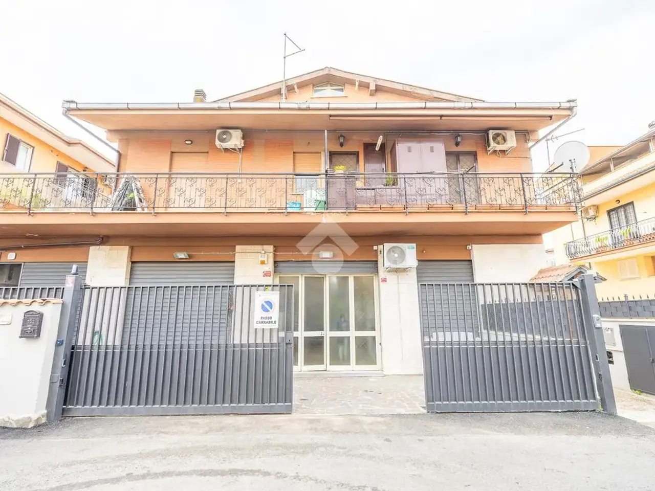 Magazzino in Via Sant'Elpidio a Mare 1, Roma, {3} - Foto 1