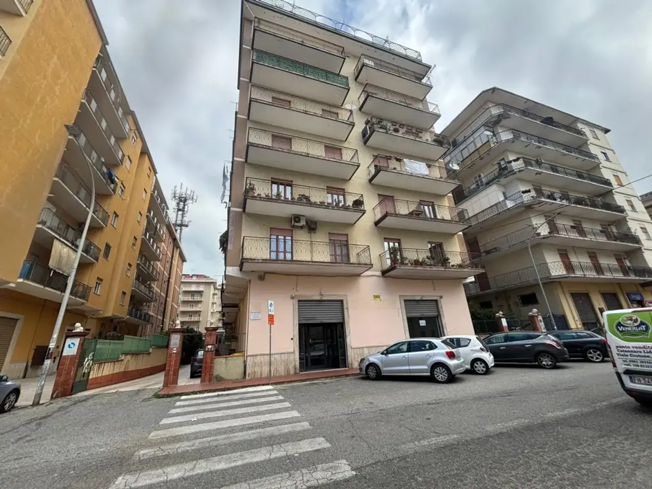 Magazzino in Via F. Nicotera, Lamezia Terme, Catanzaro, Lamezia Terme, {3} - Foto 1