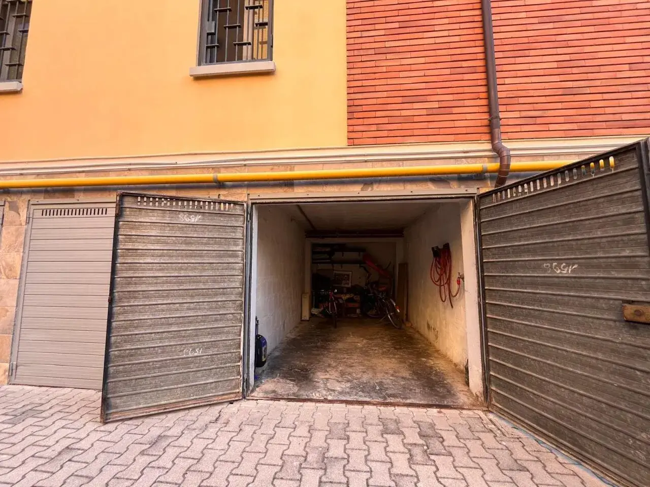 Parcheggio chiuso in Via Valdossola, Bologna, {3} - Foto 2