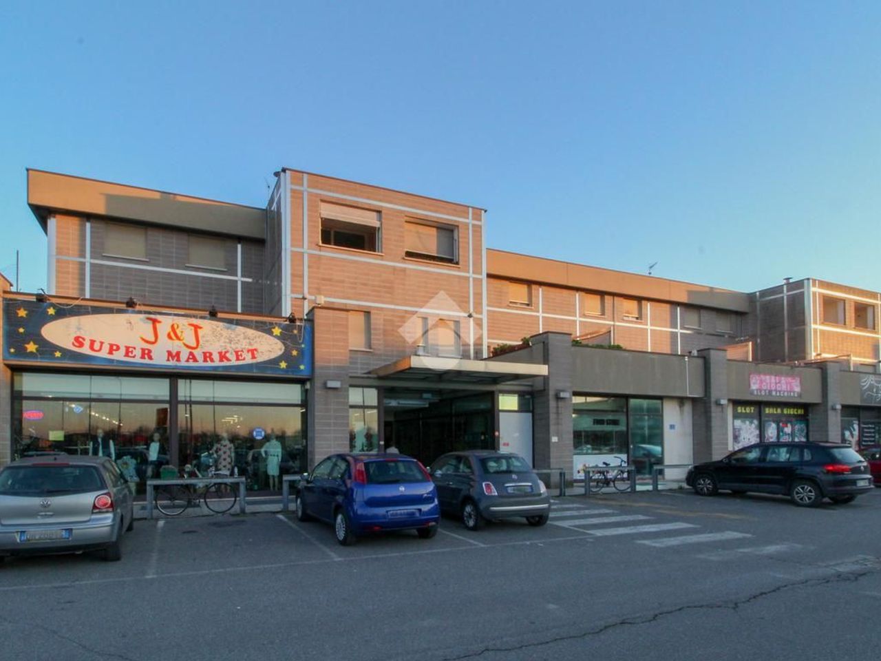 Negozio in Via degli Artigiani, Verolavecchia, {3} - Foto 1