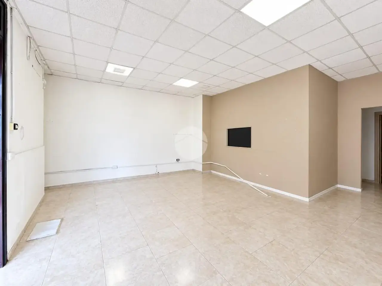 Negozio in Via Innamorati 200, Giugliano In Campania, {3} - Foto 2