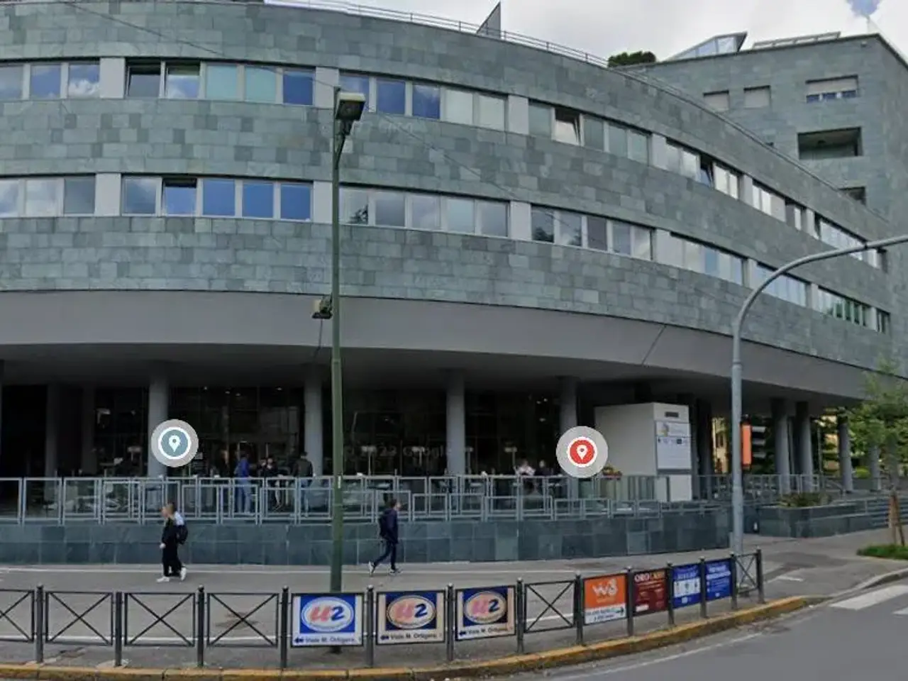 Ufficio in Viale Alcide De Gasperi 14, Treviglio, {3} - Foto 1