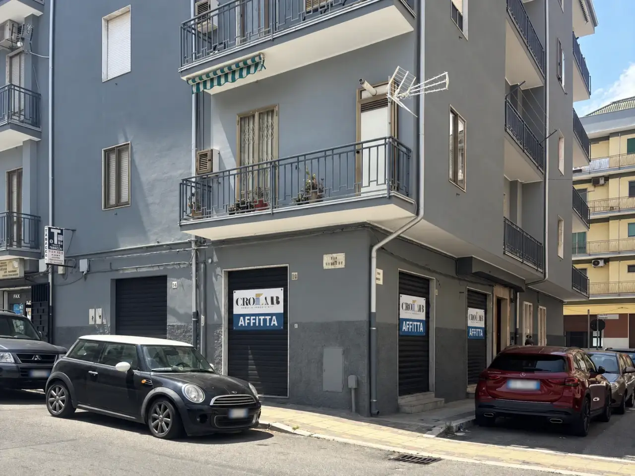 Negozio in Viale Libertà 12, Crotone, {3} - Foto 2