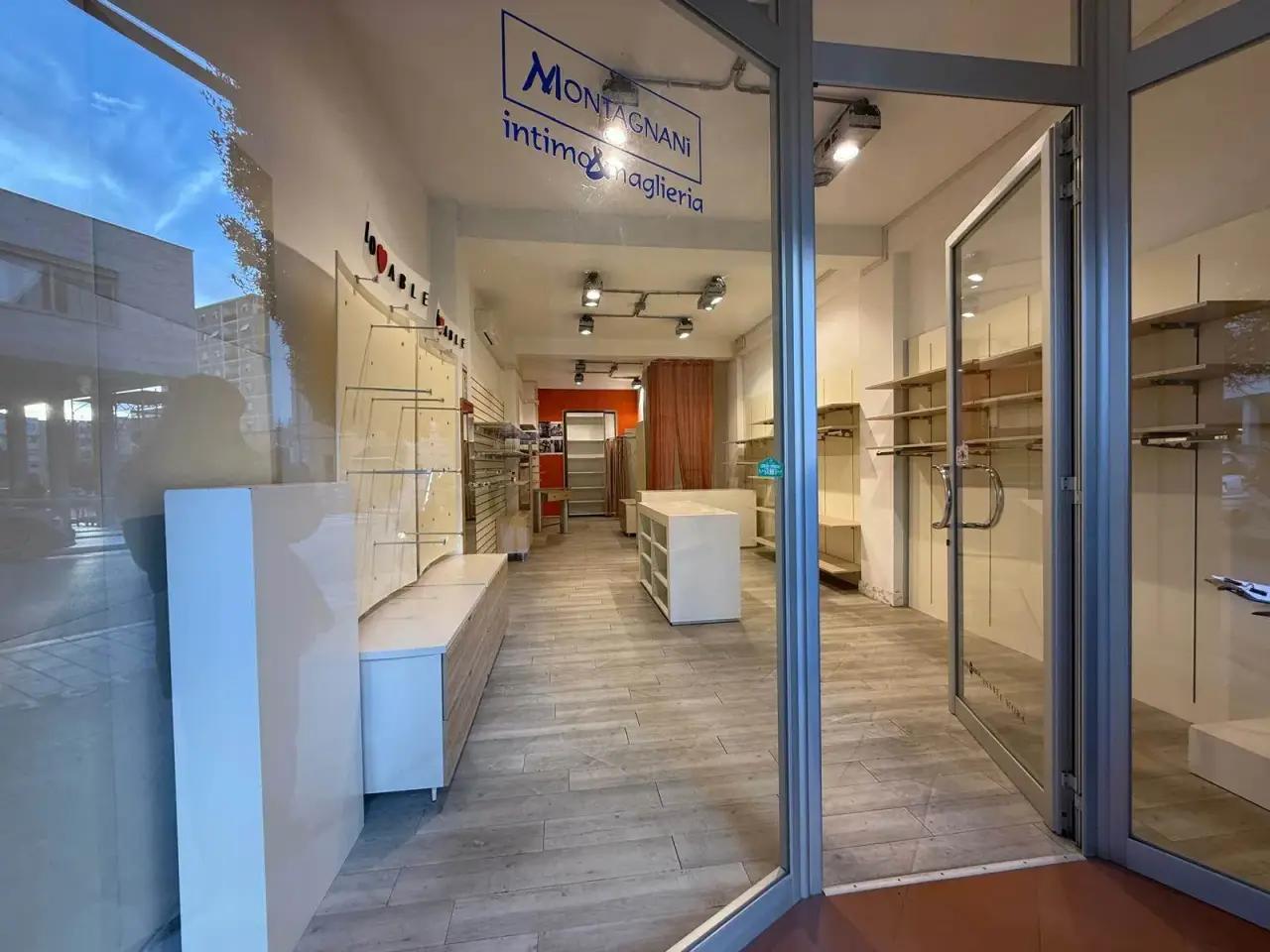 Negozio in , Cecina, {3} - Foto 2