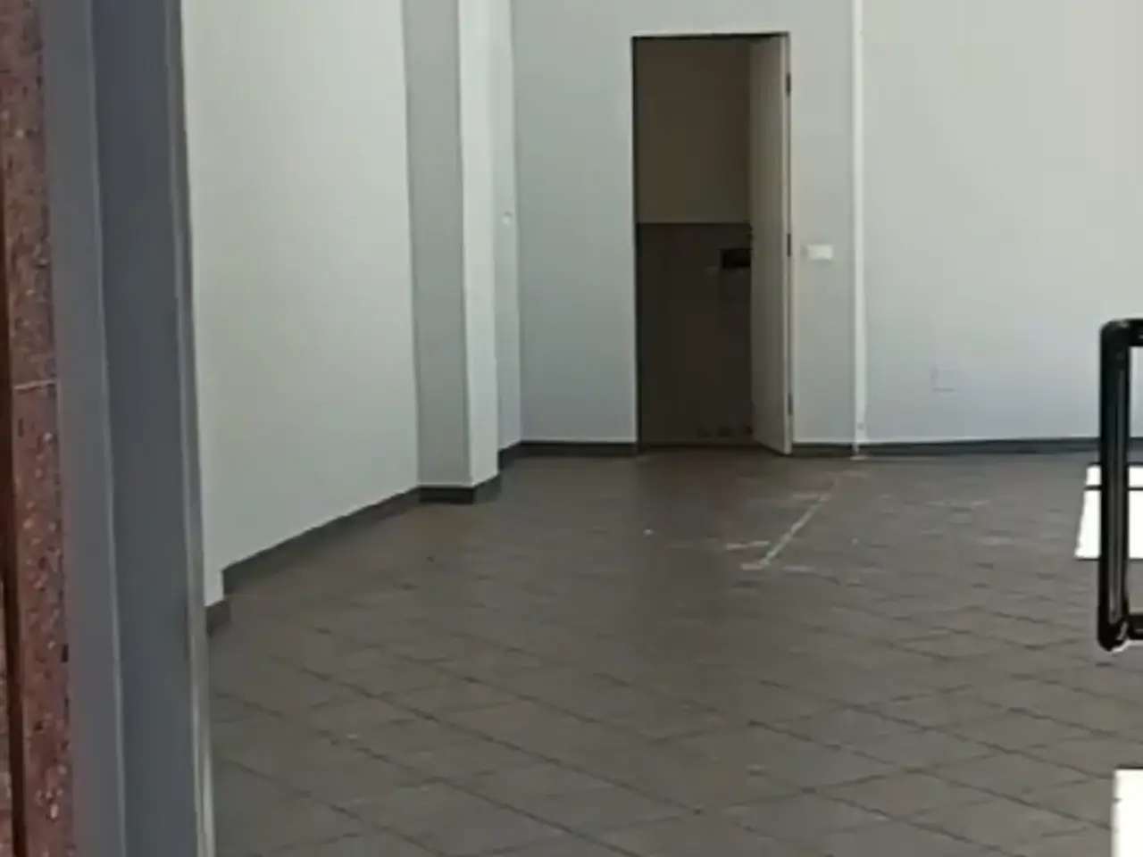 Palazzina commerciale in , Albisola Superiore, {3} - Foto 1