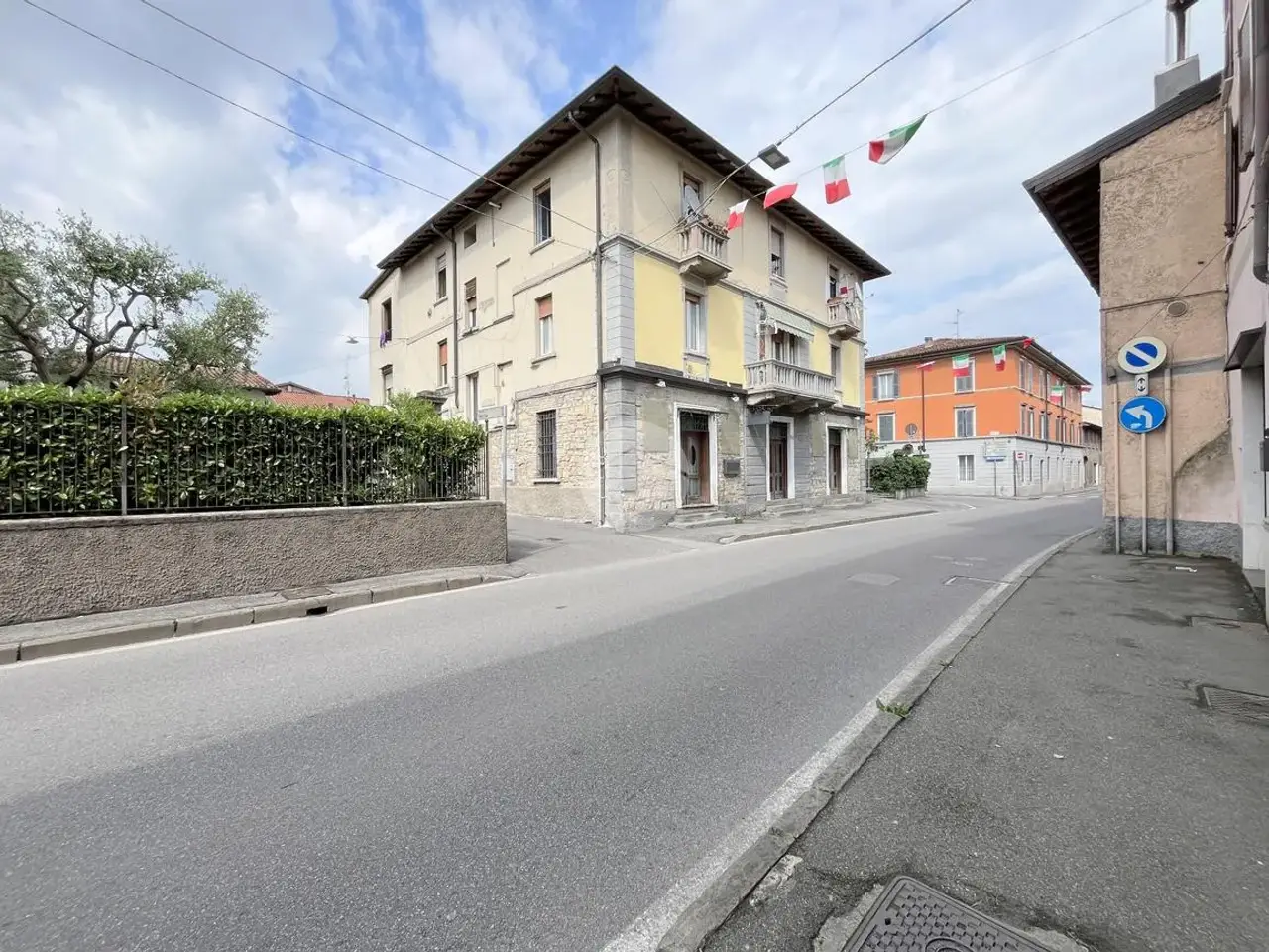 Negozio in Via Domenico Ghidoni 66, Ospitaletto, {3} - Foto 1