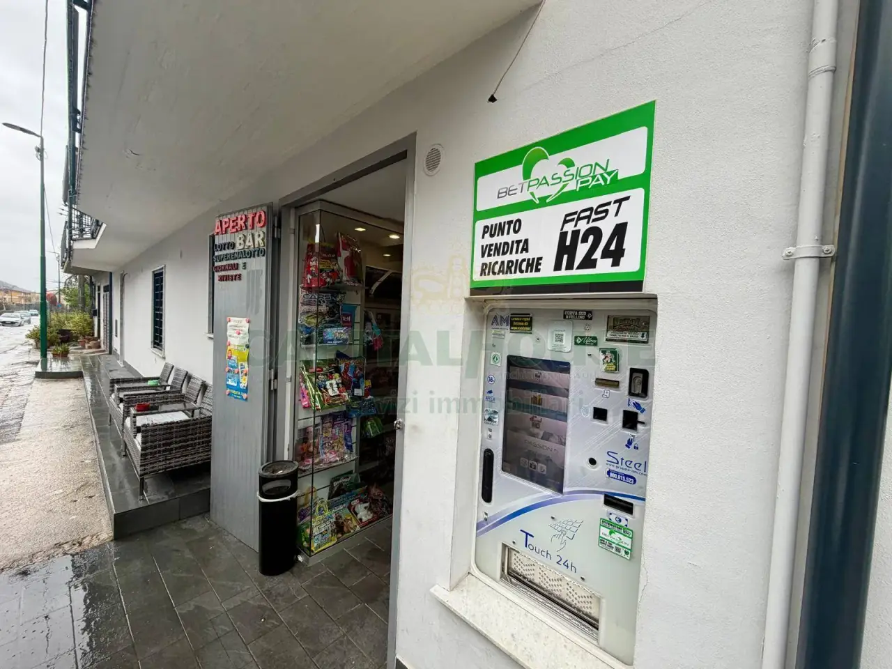 Esercizio commerciale in Via Turci, Cesinali, {3} - Foto 1