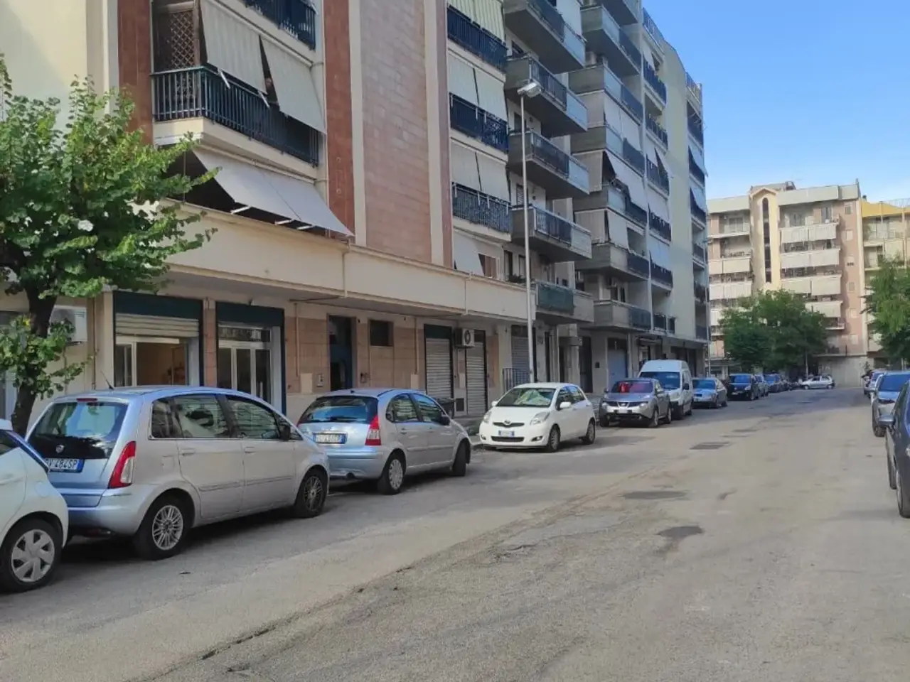 Palazzina commerciale in Via Rosalba Carriera 58/60, Andria, {3} - Foto 2