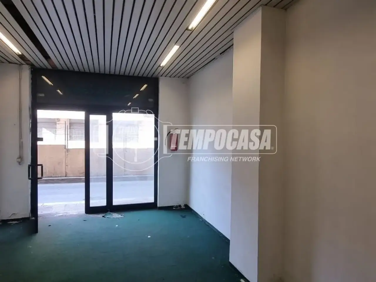 Magazzino in Via Brigata Bari, Bari, {3} - Foto 1