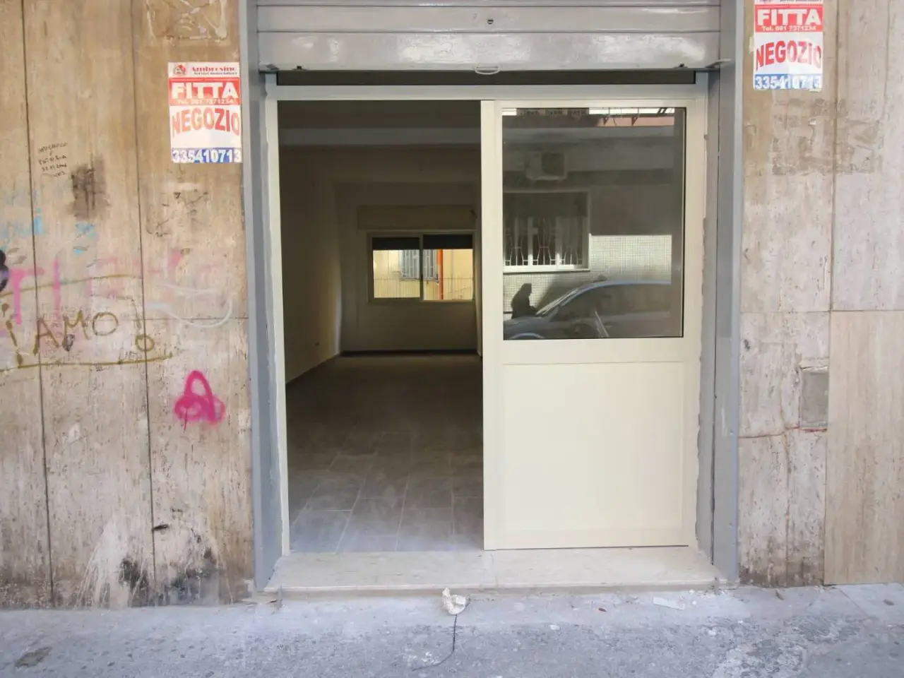 Locale commerciale in , Casoria, {3} - Foto 1