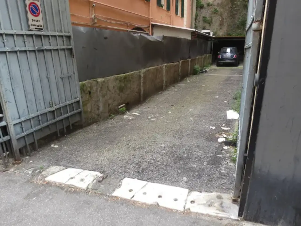 Magazzino in Via Caffaro 40, Genova, {3} - Foto 1