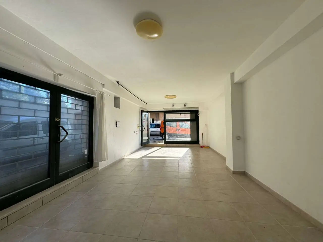 Negozio in Via Socrate 10, Pescara, {3} - Foto 1