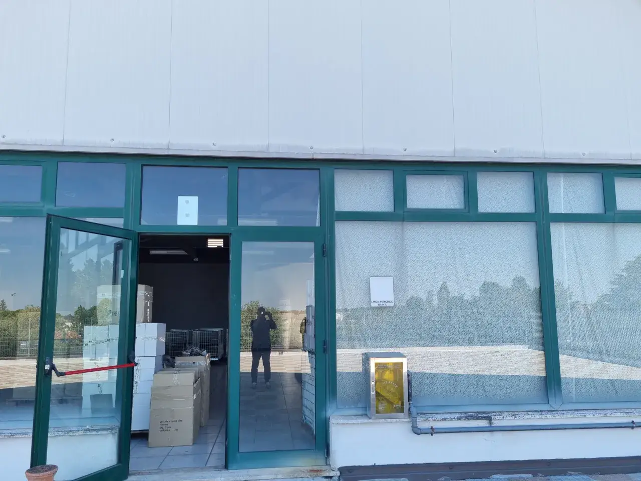 Negozio in Via C. B Cavour N. 79 Este, Stanghella, {3} - Foto 2
