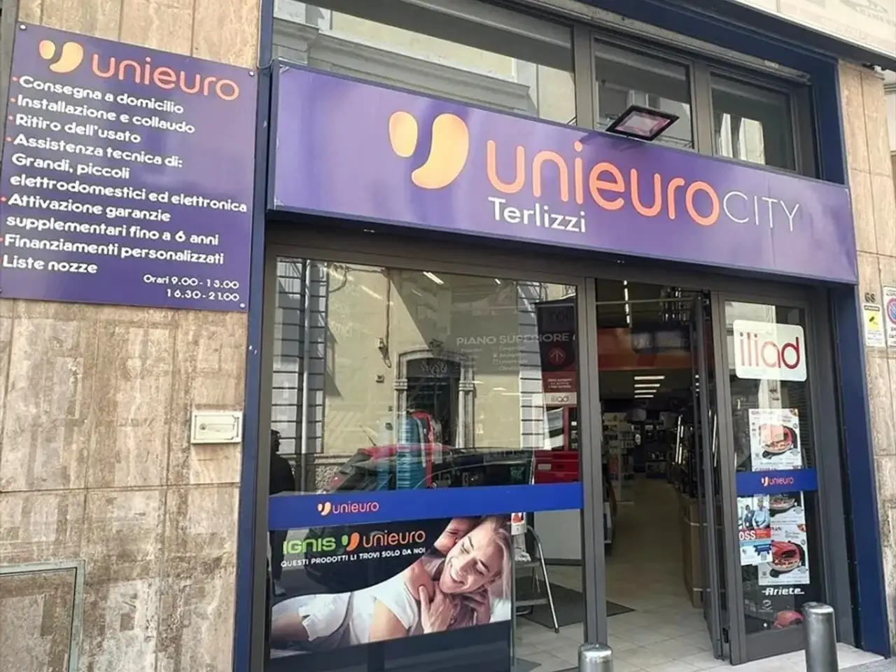 Locale commerciale in , Altamura, {3} - Foto 1