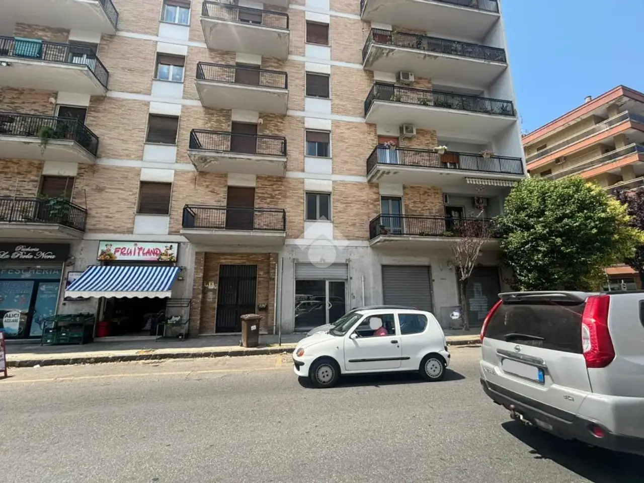 Negozio in Via degli Stadi 53, Cosenza, {3} - Foto 1
