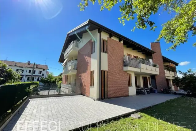 4-room flat in Via Fratelli Cervi 4, Vignate - Photo 1