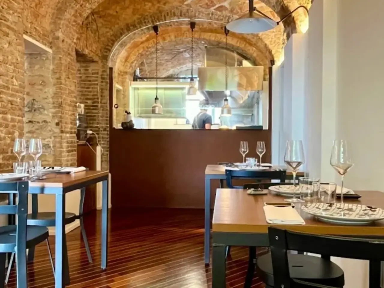 Ristorante in Piazza d'Alaggio, Savona, {3} - Foto 1
