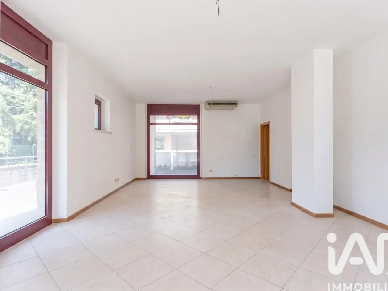 Ufficio in Via Ivo Pannaggi 52, Macerata, {3} - Foto 1