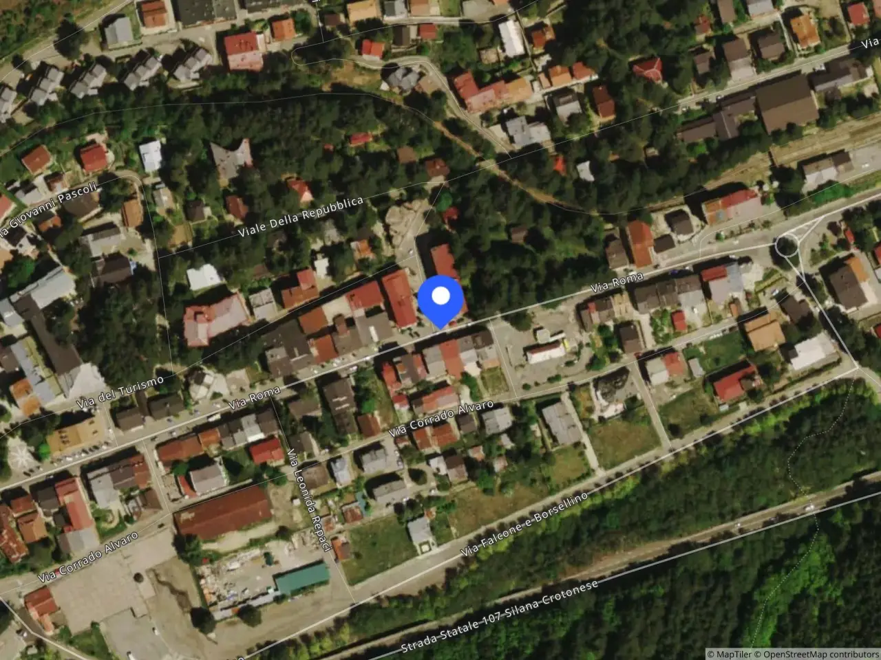 Magazzino in Camigliatello Silano, Via del Turismo, 16/18 16, Spezzano Della Sila, {3} - Foto 1