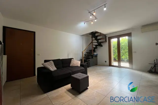 4-room flat in Via Dogaro 5, Campogalliano - Photo 1