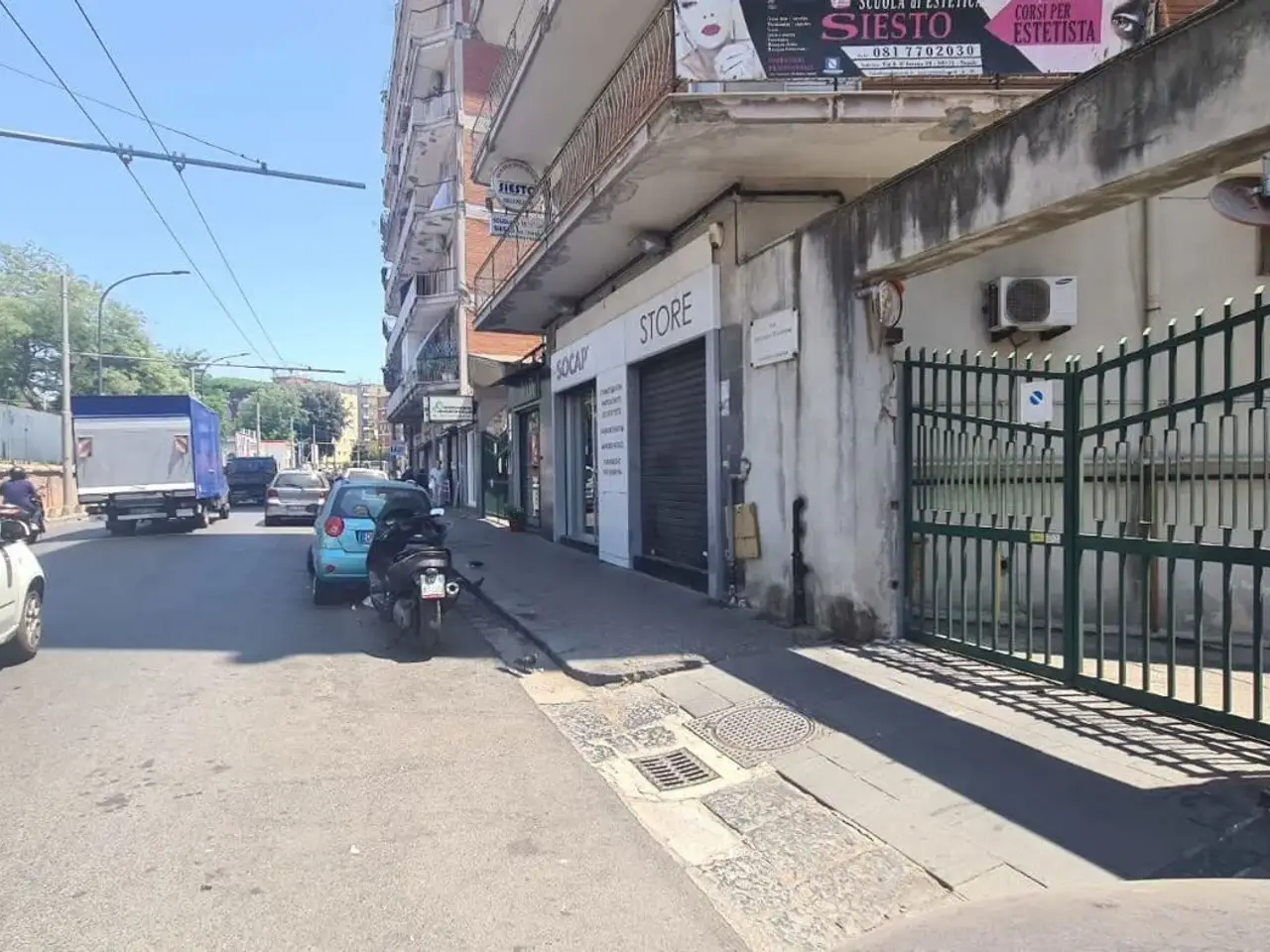 Palazzina commerciale in Via a. d'Antona 16, Napoli, {3} - Foto 1