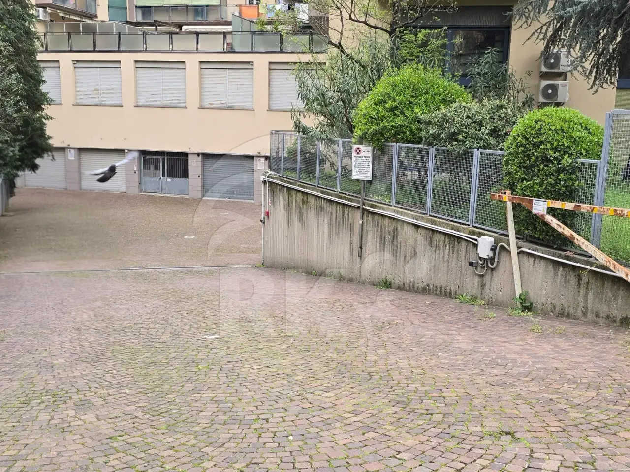 Parcheggio chiuso in , Bologna, {3} - Foto 1