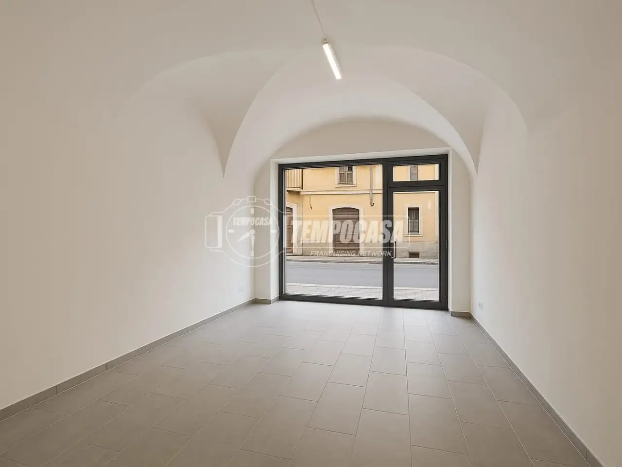 Negozio in Via Umberto I 51, Sant'Ambrogio Di Torino, {3} - Foto 1
