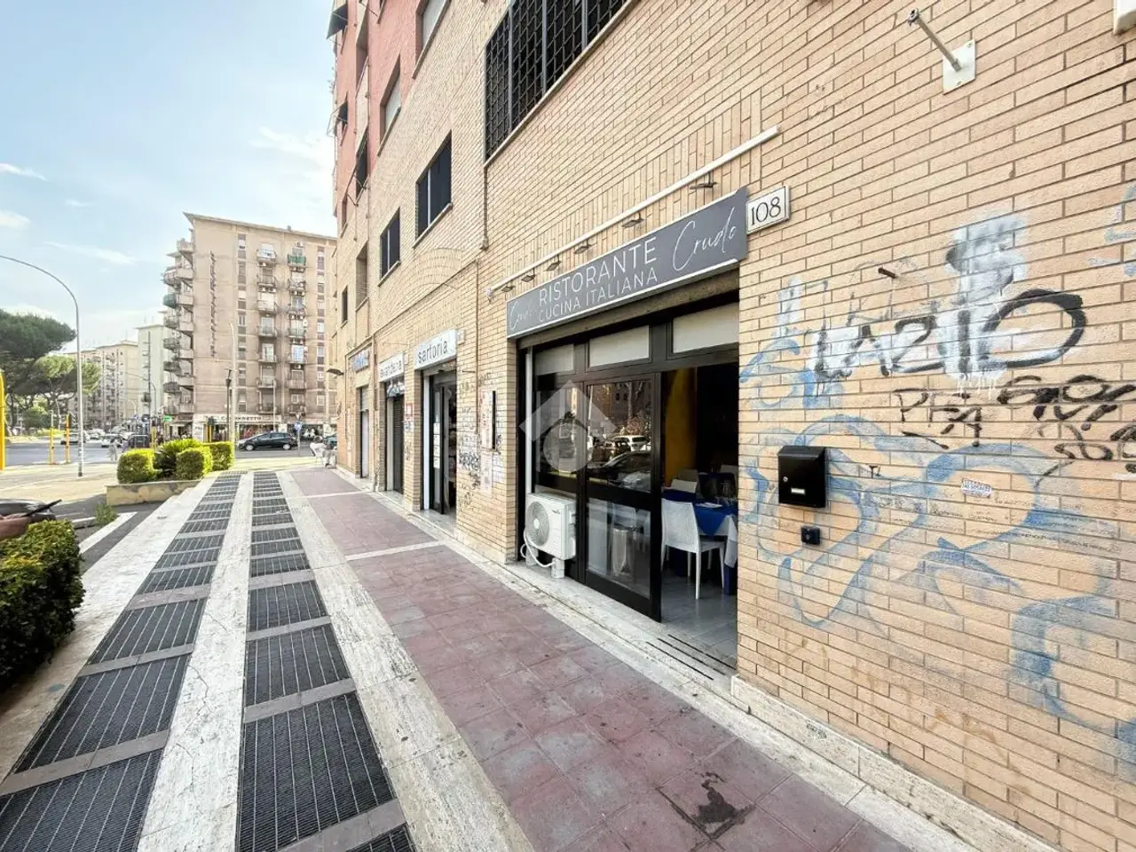Negozio in Via Monte Massico 108, Roma, {3} - Foto 2
